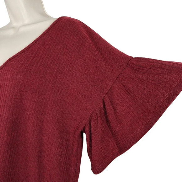 She and Sky Red Ribbed Knit Top Vneck Women Size M Short Flutter Sleeve - Picture 2 of 8